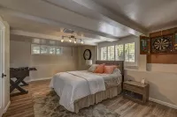 3 Bathrooms! Walk to Dwntwn! - Bintang 4