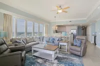 Luxury Direct Beachfront Walk to Restaurants  Waterslide-Lazy River-Splash Pad - Boutique
