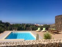 ECO Friendly Volcanic Rock Villa with Private Pool (6.7m x 4.6m) WiFi. Sea View. - Kolam Renang Peribadi