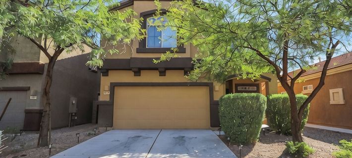 Amazing 4 Bedroom 3 Bathroom Complete House Hotels in Marana