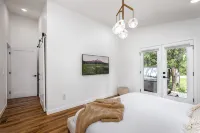 NEW BEND MODERN CHALET 14 MINUTES TO MT. BACHELOR!