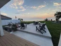 BRAND NEW- Juniper Cottage onLake Michigan! Low bluff, new stairs and beach! - 4-Star