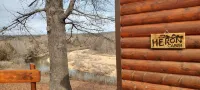 Riverfront Blue Heron Cabin on the Kings River - Hytter