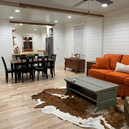 Walk to Bay Street and Historic Downtown Beaufort! Close to Parris Island MCRD!!