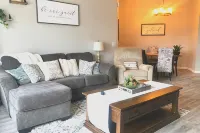 Casa Blanca Retreat, 3 BR Home w/ A/C & Free Wi-Fi - 4-Star