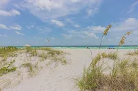 Breezy Beachside Property: Beach Views, Heated Pool, Pickleball & Kid Friendly! - balcony
