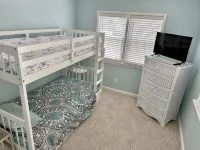 Beautifully Renovated 1st Floor Condo - Walk to Beach - Sleeps up to 8