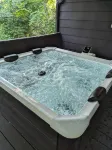 2Br Sleeps 8 Near Penn State, Stadium & Downtown with Hot Tub