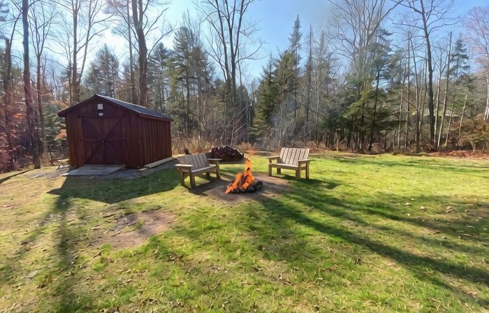 Snowmobile Access & Close to Oak Mt. Ski - Cozy Cabin, Peaceful-Sleeps 6