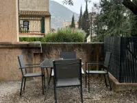 Cosy apartment with garden in Drôme Provençale Hoteles en Nyons