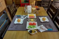 Hillside Karakol B&B - breakfast