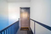 Stylish and Comfy Retreat 10 Minutes from Wrigley - Bungalows