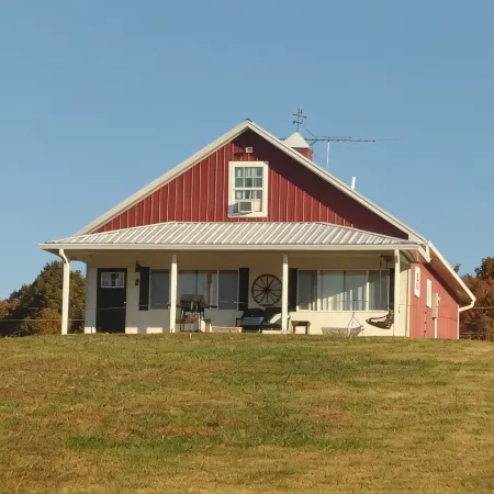 Horse farm with stunning mountain views!