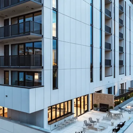Placemakr Salt Lake City Downtown Отели рядом с достопримечательностью «Конгресс-центр Salt Palace»
