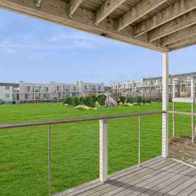 Unobstructed Ocean Views ! A Beautiful Montauk Getaway Others