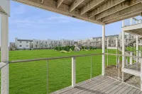 Unobstructed Ocean Views ! A Beautiful Montauk Getaway - 4-Star
