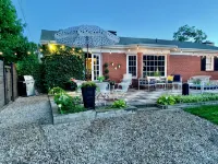Great ND Tailgating House!! Open floor plan and close to Notre Dame. - 4 stjerner