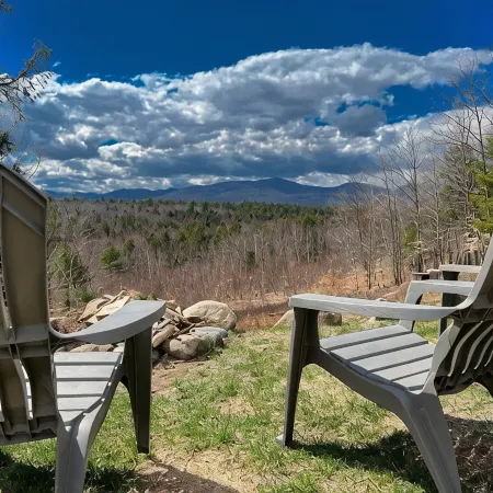 R&R White Mountain Retreat, Hillside with Extraordinary Views!