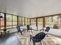 Paramour: huge yard home with ground floor bedroom 25 min to Charleston - Homestays
