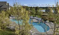 Cozy & Charming Retreat at Blue Mountain - piscina