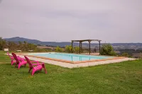 Splendid farmhouse in Val d'Orcia with private swimming pool and sauna