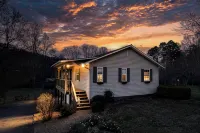 Smoky Mountain Bliss - Waterfront, Hot Tub, Game Room, Fire Pit, & Near Casino - 4-Star