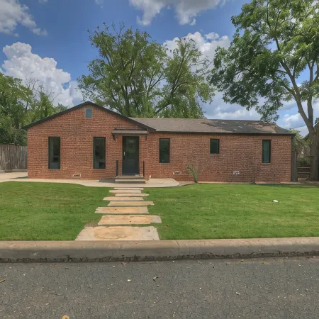 Alcove: Steps to Main St-High End Home w/Hot-Tub!