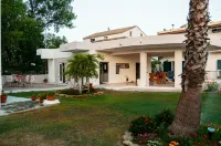Cavos Beach House