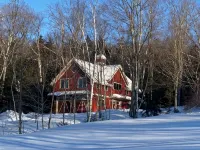Post and Beam Carriage House in the heart of Mad River Valley Hotels in Fayston
