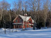Post and Beam Carriage House in the heart of Mad River Valley