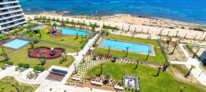 Luxury 3-Bedroom Seafront Apartment with Terraces and Stunning Sea Views Hotels in Torrevieja