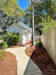10/10 Rated • Private Garden Cottage Retreat • Minutes to Downtown - Country Houses