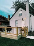 Cozy Home by O'Hare + EV Plug
