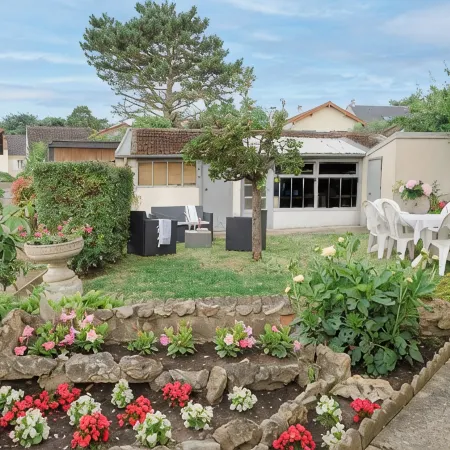 House in the center of Versailles, 5 minutes from the château and freeway