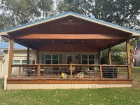 Lake house for rent in Solider Creek close to cafe, store, and bar. - 3-Star