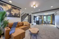 Modern Downtown Lancaster Apt – Walk to Train & Amtrak