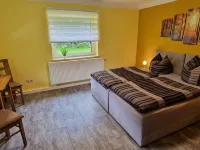 Haus am Wald Ruhig Gelegene Ferienwohnung mit Großem Garten Hotele w: Tabarz