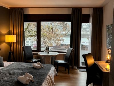 Rhine panorama suite with balcony