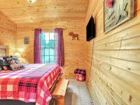 Bear Claw Cove #2 Pet Friendly-Hot Tub-Kayak Hotels in Summers County