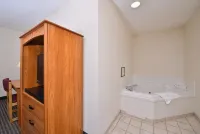 Super 8 by Wyndham Bedford - 2-Star