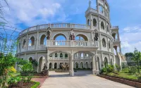 Chevilly Resort & Camp