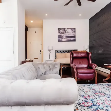 Downtown close to UAB, St. Vincent’s, BJCC and Airport