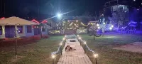 Red Leaf Resort & Cafe