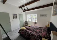 Charming pottery barn conversion 2 mins from Horsforth train station. - Bungalows