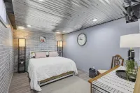 Welcome to the Charming Stone Haven, a Beautiful Three Bedroom Property.