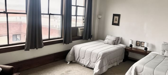 4 BD 2 BA Penthouse Historic Uptown Butte W/ Views Hotels in Silver Bow County