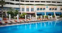 Occidental Sharjah Grand - sul mare