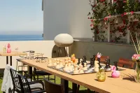 Moxy Patra Marina - parking