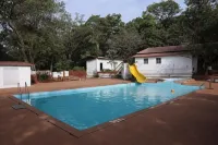 Gujarat Bhavan Hotel - Pools