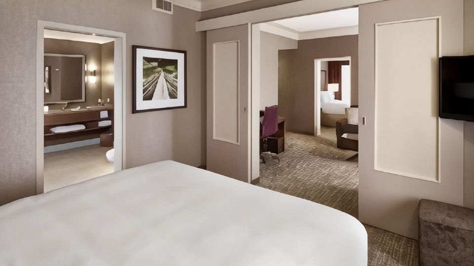 DoubleTree by Hilton West Edmonton